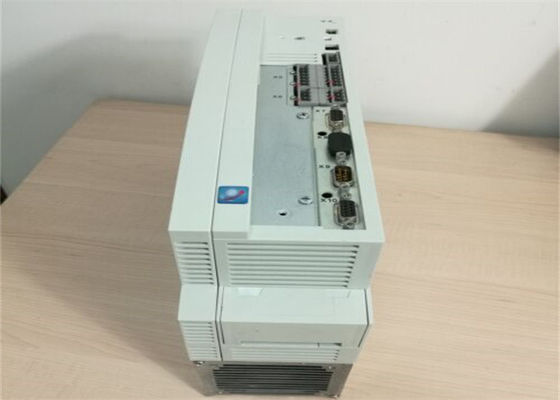 Ο ΣΕΡΒΟ ΕΛΕΓΚΤΉΣ 3 ΦΆΣΗ 7 AMP 400/480 VAC Lenze EVS9324-ETV907 ΕΙΣΉΓΑΓΕ το 50/60 Hz