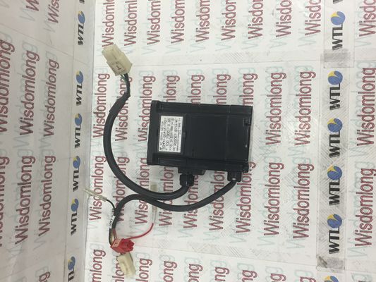 ΣΕΡΒΟ ΜΗΧΑΝΉ εναλλασσόμενου ρεύματος sgmph-01a1a-YR21 Yaskawa   100W 0.317N.m 3000RPM 200V