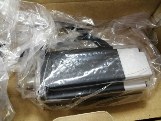 ΜΗΧΑΝΉ εναλλασσόμενου ρεύματος YASKAWA sgmah-08A1A41 750W 2.39N/M νέος αρχικός 60HZ