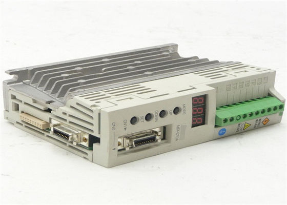 Της MITSUBISHI βιομηχανικό Drive ΕΝΙΣΧΥΤΏΝ κ.-C10A 100W 200-230V 50/60Hz 0.85A εναλλασσόμενου ρεύματος ΣΕΡΒΟ ΝΈΟ
