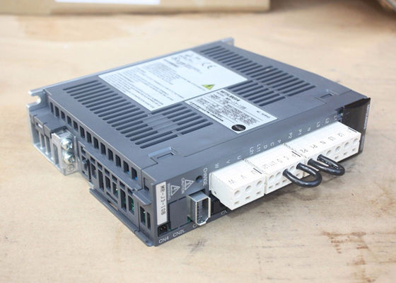 Της Mitsubishi Electric MELSERVO κ.-J3 σειράς κ.-j3-10B βιομηχανικός ενισχυτής 100W Drive εναλλασσόμενου ρεύματος σερβο