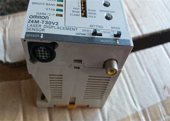 Προγραμματίσημος ελεγκτής λογικής PLC ΜΈΤΡΗΣΗΣ ΜΕΤΑΤΟΠΊΣΕΩΝ ΛΈΙΖΕΡ ΑΙΣΘΗΤΉΡΩΝ Omron Z4M-T30V2
