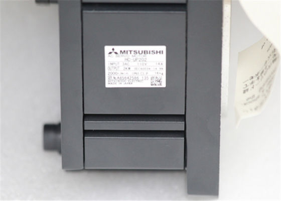 Βιομηχανική σερβο μηχανή hc-UF202 3AC 110V 24A 2000R/MIN της Mitsubishi 2.0KW