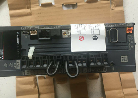 Της Mitsubishi 750W ΣΕΡΒΟ ΕΝΙΣΧΥΤΉΣ σειράς 1-άξονα melservo-J4 Drive κ.-j4-70A εναλλασσόμενου ρεύματος σερβο