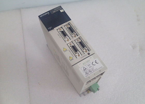 Της Mitsubishi Electric 700W 3Phase βιομηχανικός οδηγός μηχανών ενισχυτών κ.-j2-70d-S24 εναλλασσόμενου ρεύματος σερβο