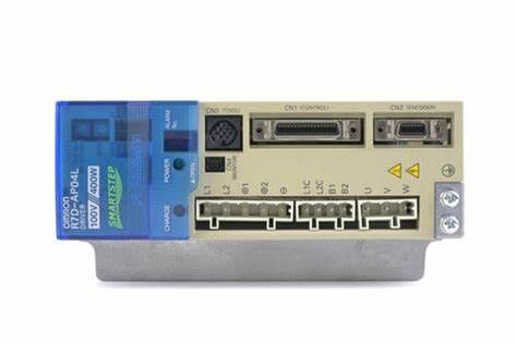 Σερβο φορτίο 400 ανεφοδιασμού 2.6A 100V εναλλασσόμενου ρεύματος 100VAC Omron R7D-AP04L ΣΕΡΒΟ DRIVE W