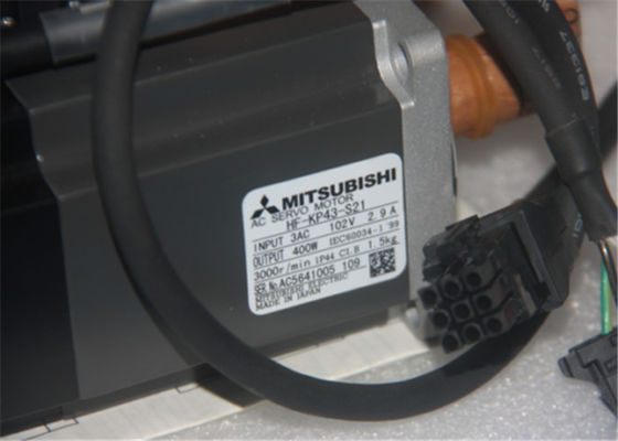 Βιομηχανική 400W ταχύτητα 3000RPM σερβο μηχανών HF-kp43-S21 102V εναλλασσόμενου ρεύματος της Mitsubishi ΝΈΑ στο απόθεμα