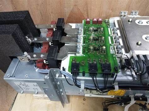 Φραγμός δύναμης Siemens 6SL3352-1AG35-8EA1 για το συνεχές ρεύμα 510-750 Β, 490 μια ενότητα 3 μηχανών φάσεις