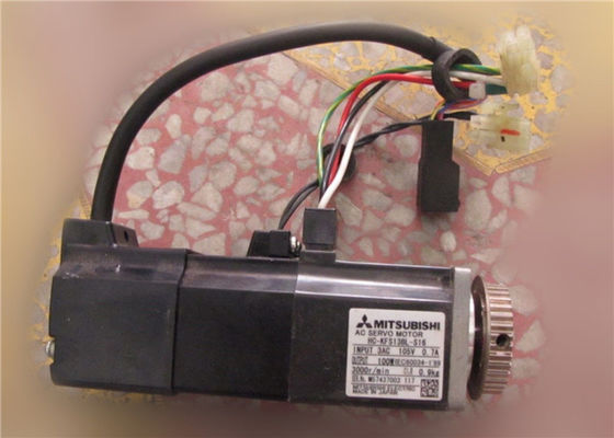 Σερβο μηχανή hc-kfs13bl-S16 3AC 105V 0.7A εναλλασσόμενου ρεύματος της Mitsubishi 100W βιομηχανική