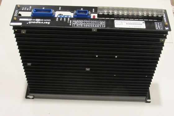 Sgmcs-17D3B11 βιομηχανική σερβο μηχανή 200VAC αβούρτσιστη σερβο μηχανή 20 μπιτ