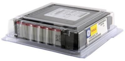Η Γερμανία IC693MDL732 12/24V της τάσης με την παραγωγή 8 δείχνει ανά ομάδα σε μια ομάδα 8