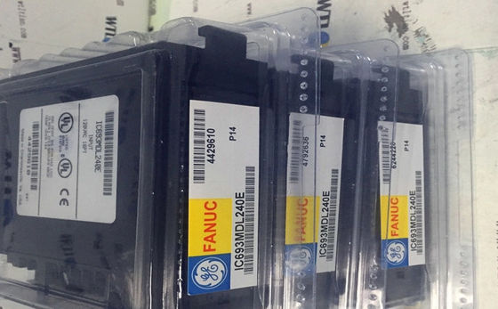 Η Γερμανία IC693MDL732 12/24V της τάσης με την παραγωγή 8 δείχνει ανά ομάδα σε μια ομάδα 8