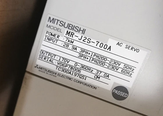 Βιομηχανικός ενισχυτής κ.-J2 της Mitsubishi κ.-j2s-700A MELSERVO οδηγών σερβο μηχανών εναλλασσόμενου ρεύματος 7KW 220V