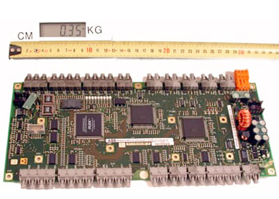 3BHE004573R0142 UF C760 BE142 Πίνακας διεπαφής 3BHE004573R0145
