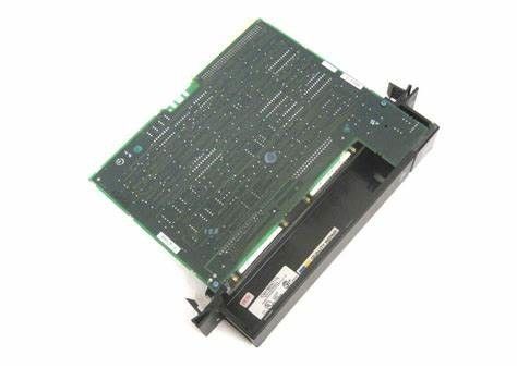GE IC697BEM711 0,8 Amps Και η μονάδα απαιτεί επίσης 5 Volts DC τάση εισόδου
