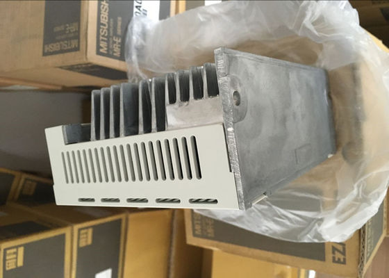2kW Mitsubishi Servo ενισχυτής MR-J2S-200CL προγραμματιζόμενο 3 φάσης Βιομηχανικές μονάδες 200V