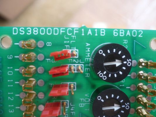 Η πλακέτα κυκλωμάτων πυροδότησης DS3800DFCF της GE διαθέτει 17 συνδέσμους με μία καρφίτσα και 3 δυνατομέτρους για τη ρύθμιση του ρεύματος