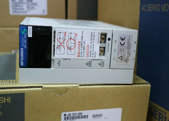 Οδηγός κινητήρα Mitsubishi MR-J2S-70CP-S259 Βιομηχανικός ενισχυτής 750W εισόδου 3.8A