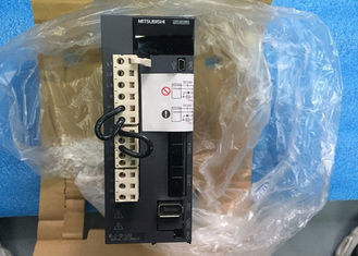 Διοδηγός ελεγχόμενου κυλίνδρου MR-J3-70B-EE052 750W 3.8A 200V SSCNET 3 φάσης AC ελεγχόμενος ενισχυτής