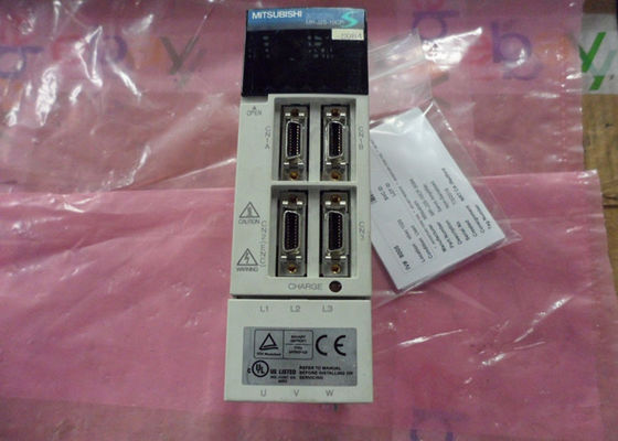 ΜΙΤΣΥΒΙΣΙ Σειριακός ελεγκτής σέρβο MR-J2S-10CP-S084 3 φάσης βιομηχανικός ελεγκτής σέρβο κινητήρα