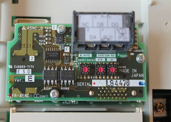 ΕΝΌΤΗΤΑ ΕΝΣΩΜΑΤΩΜΈΝΟ W I/S 32 ΤΗΣ MITSUBISHI FX5U-32MR/ES ΚΜΕ I/O 16 ΨΗΦΙΑΚΈΣ ΕΙΣΑΓΩΓΈΣ