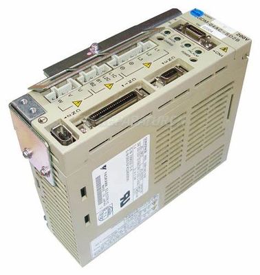 Yaskawa SGDM-01AD 1 Φάση 2A 200V 100W 0,13HP SERVOPACK AC Servo Drive