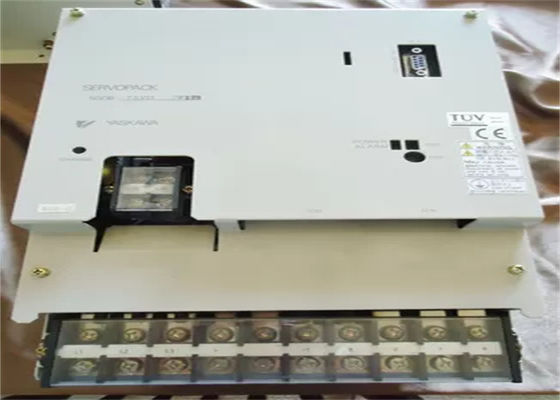 230V Yaskawa SGDB-75AD AC Υπηρετικός ενισχυτής Νέος στο αρχικό κουτί
