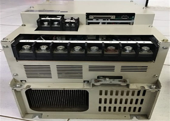 Η Yaskawa SGDM-1AADA-A AC Servo Drive είναι ολοκαίνουργια στο αρχικό κουτί.