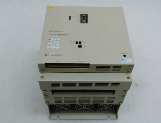 Yaskawa SGDB-44ADG-P 200-230 V AC Εισαγωγή 3 Φάσεων Εισαγωγή/Εξαγωγή 4,4 kW (5,90 HP) Έκδοση
