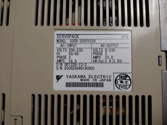 Υπηρεσιακή κίνηση Yaskawa SGDB-30VN 18 AMP 3 PHASE 200-230 VAC 50/60HZ AC