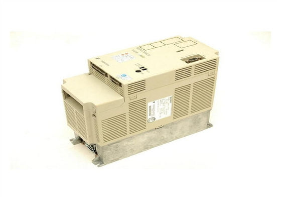 Η Yaskawa SGDB-05ADG Sigma Series Servo Drive είναι ολοκαίνουργια σε κουτί.