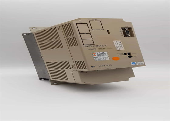 SGDB-10AD AC Servo Drives Yaskawa ολοκαίνουργια στο αρχικό κουτί
