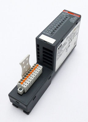 ΑΜΒ DC541-CM 1SAP270000R0001 AC500 Λειτουργική μονάδα κατανεμημένης αυτοματοποίησης I/O