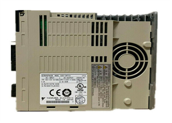 Γιαπωνέζικη μάρκα Yaskawa SGDS-04F01A Νέοι Servo Drive στο αρχικό κουτί