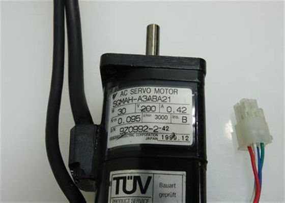 Yaskawa ολοκαίνουργιο αρχικό SGMAH-A3ABA21 AC κινητήρα σε κουτί