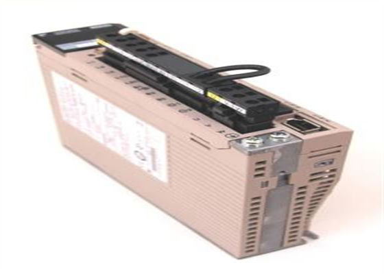 Η Yaskawa SGDV-R90A01B002000 AC Servo Drive είναι ολοκαίνουργια πρωτότυπη.