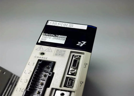 Η Yaskawa SGD7S-2R8A00A002 200V AC Servo Drives ολοκαίνουργια σε κουτί