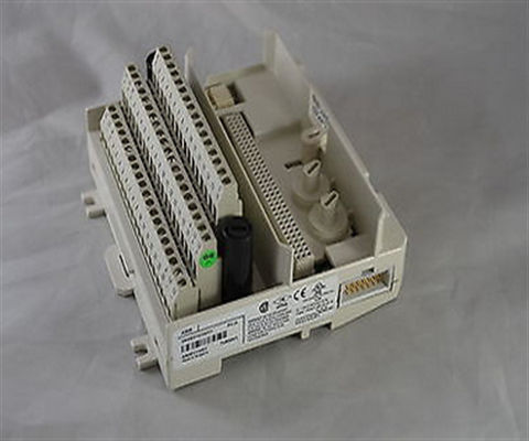 3BSE013234R1 ABB TU830V1 PLC Επεκτεινόμενη μονάδα τερματισμού μονάδας ABB Advant 800xA