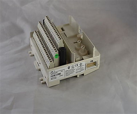 3BSE013234R1 ABB TU830V1 PLC Επεκτεινόμενη μονάδα τερματισμού μονάδας ABB Advant 800xA