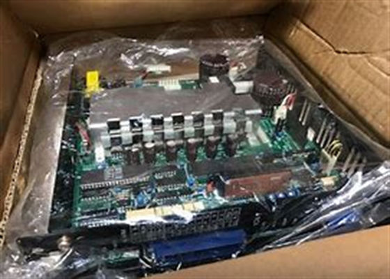 Η Yaskawa CACR-SR5AB2ERY105 ServoPack Servo Drives ολοκαίνουργιο κουτί