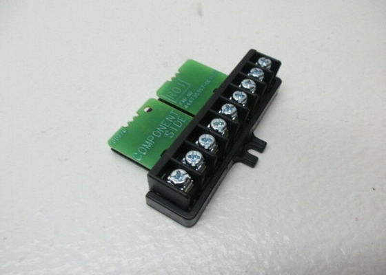 Το IC670TBM001 Auxiliary Terminal Block είναι ένα τερματικό μπλοκ ελέγχου πεδίου τύπου φραγμού που κατασκευάζεται από την GE Fanuc