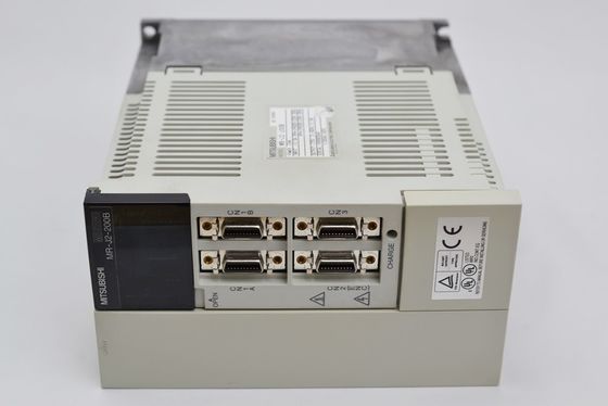 2.0kw MITSUBISHI MR-J2-200B Βιομηχανική τροφοδοσία τριών φάσεων AC200V SSCNET Type Interface