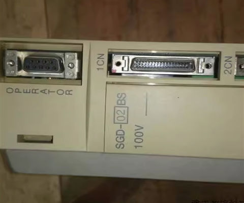 0.85kw Διορισμένη έξοδος Τριφασικός ενισχυτής τάσης για εφαρμογές AC servo