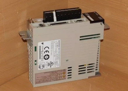 Υπηρετικός κινητήρας YASKAWA SGDS-02A01ARY501