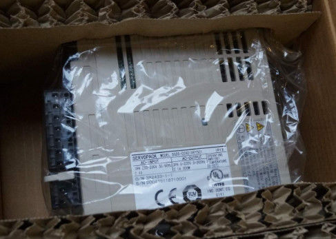 Ροζμάουντ 1.3KW 200V 3 φάσης Yaskawa / Βιομηχανικός μετατροπέας κινητήρα