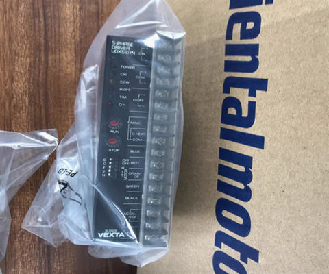 Ασιατική φάση 5 σερβο μηχανών UDX5114N 100V 115V βιομηχανική Vexta