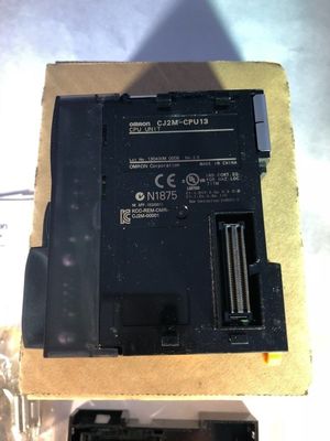 Omron CJ2M-CPU13 Διάταξη τάσης DC 28 VAC Λογικός ελεγκτής