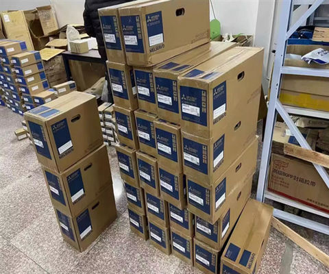 Μηχανή τροχιάς χωρίς βούρτσα HC-UFS72