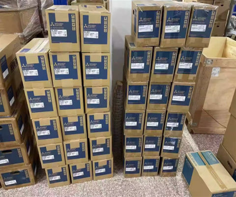 Μηχανή υδραυλικής ενέργειας με μέση αδράνεια