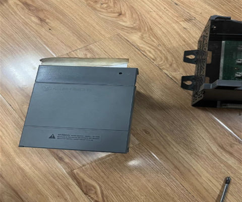 1746-P4 Allen-Bradley SLC 500 Rack Mount Διανομή ηλεκτρικής ενέργειας Ψηφιακή μονάδα I O 120/240VAC 10A